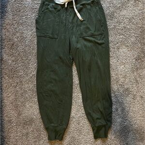 Women’s Green Jogger Pants